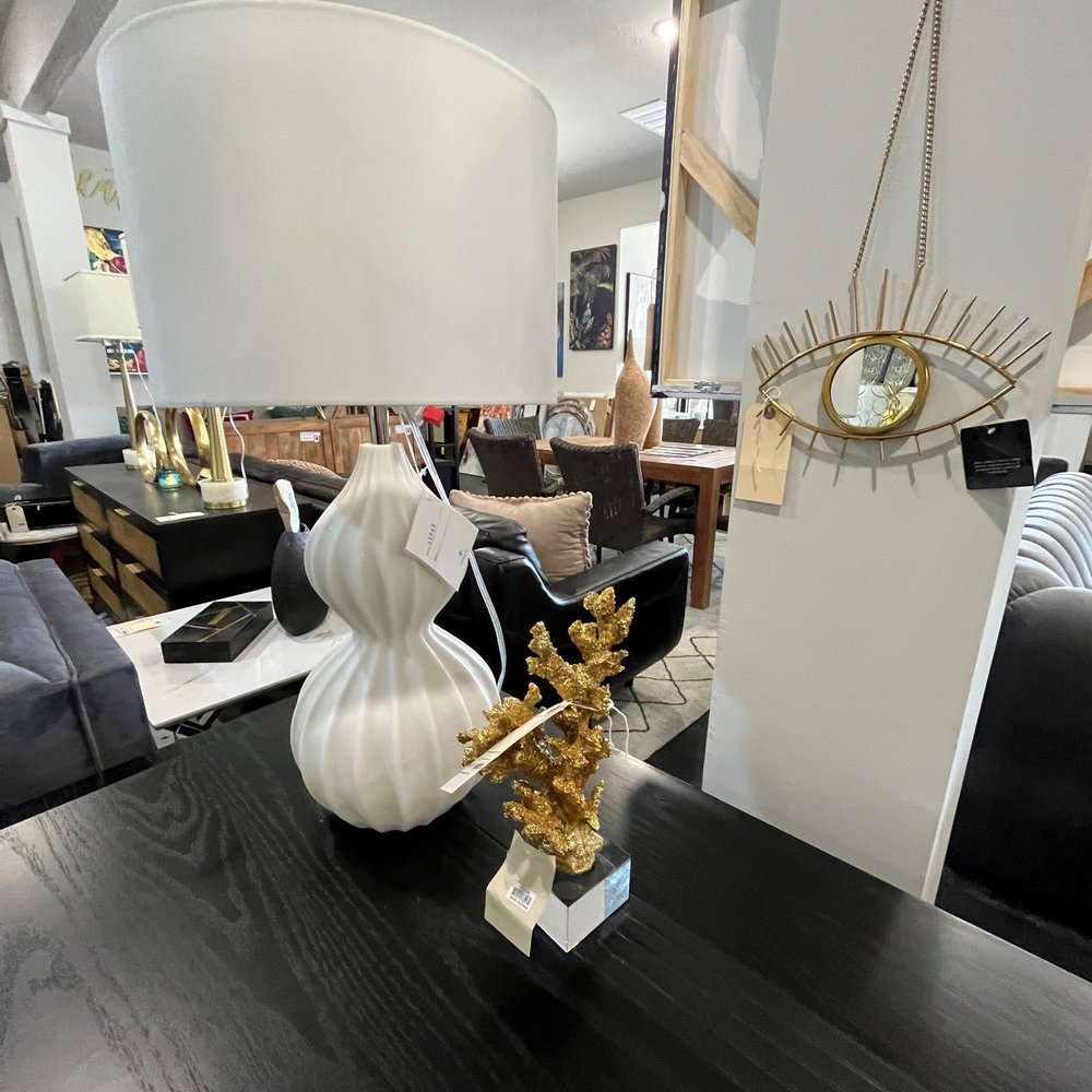 Designers Consignment Shop highlight photo